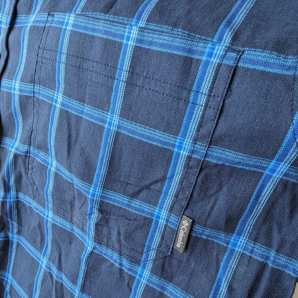 Columbia Plaid Button Down Blue Large - Picture 5 of 6